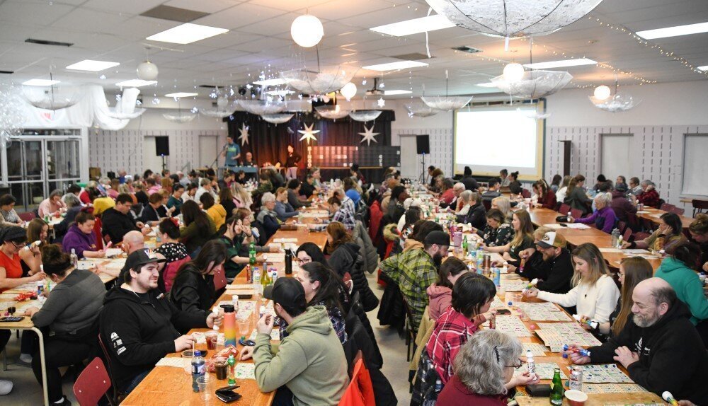 Une salle comble pour l'activité du bingo de 2024