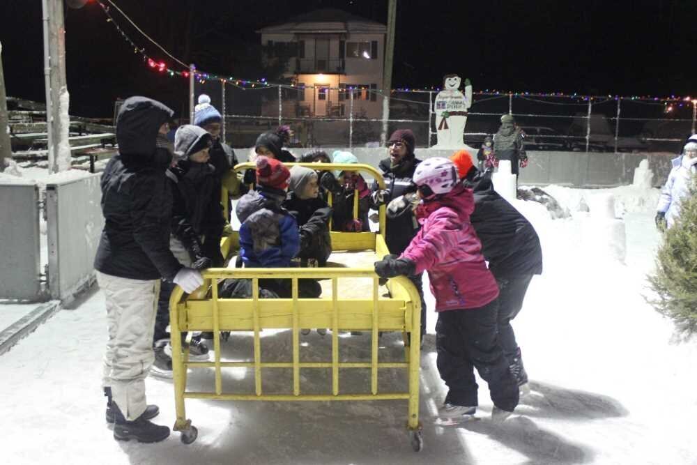 [La course de lit sur glace en 2019