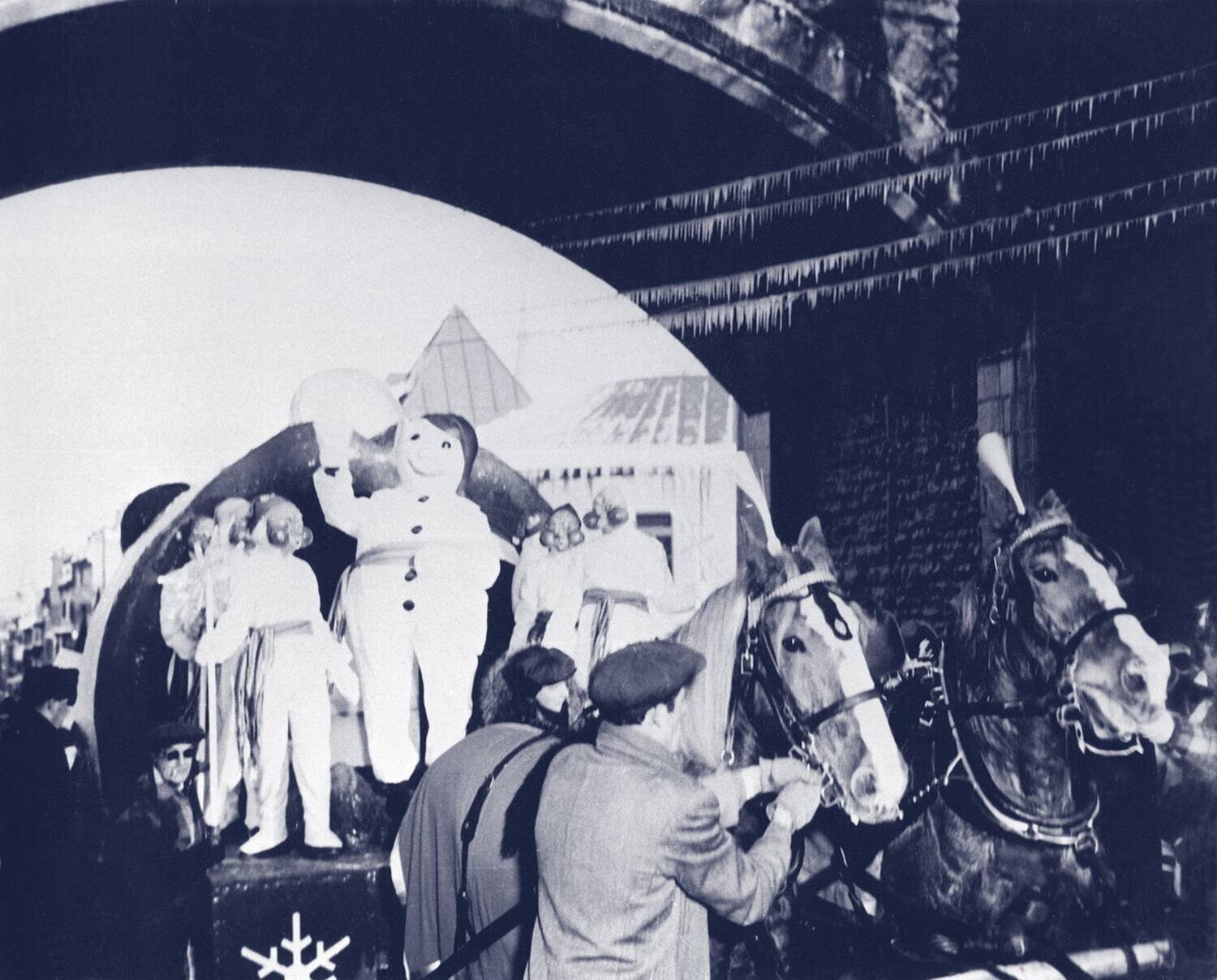La première apparition du Bonhomme Carnaval de Québec en 1955. Source : Carnaval de Québec 